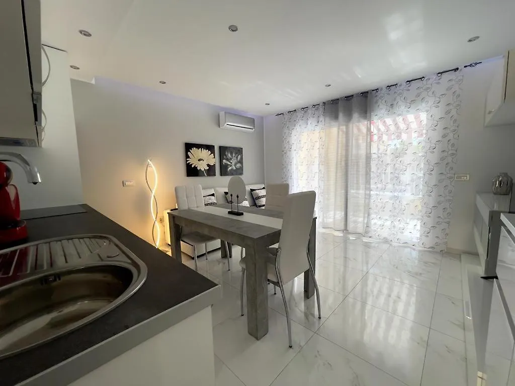 Fabuloso Apartamento En Mareverde Cerca De La Playa Costa Adeje  Spain